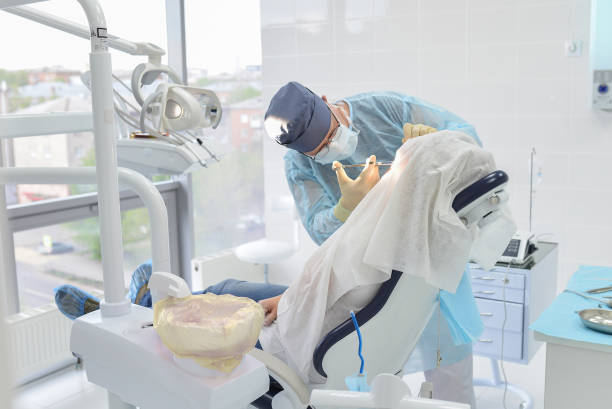 Best Emergency Tooth Extraction in Key Vista, FL
